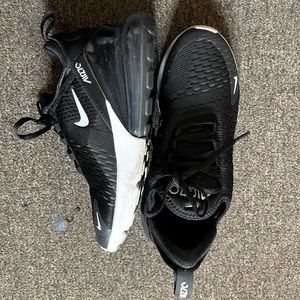 Nike Air Max 270